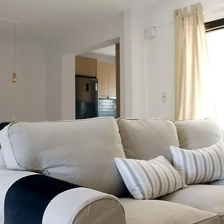 4 Bedroom With Pool And Garden