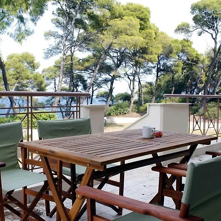 4 Bedroom With Pool And Garden