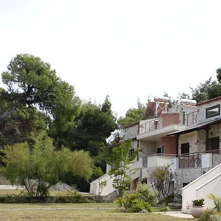 4 Bedroom With Pool And Garden * Nea Fokea