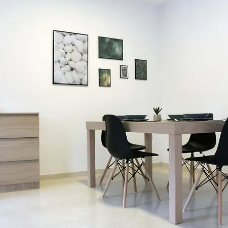 4 Bedroom *