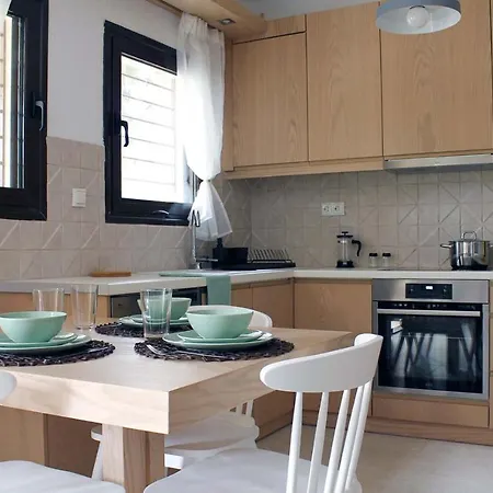 4 Bedroom Vilă *