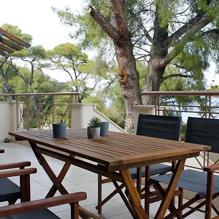 4 Bedroom With Pool And Garden