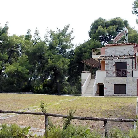 Vilă 4 Bedroom Néa Fókaia
