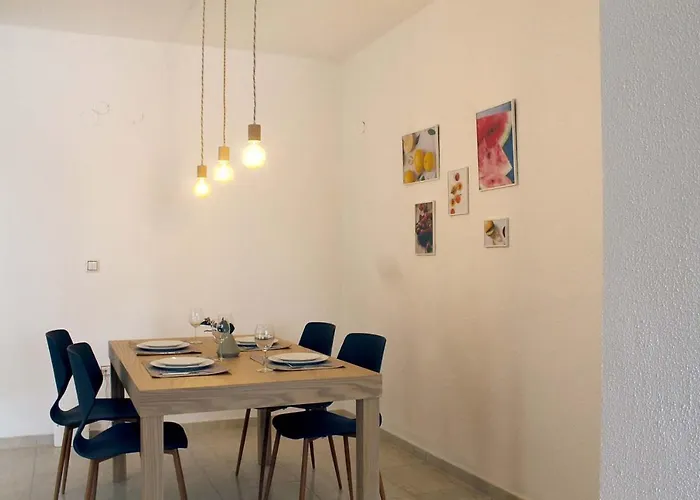 4 Bedroom Néa Fókaia