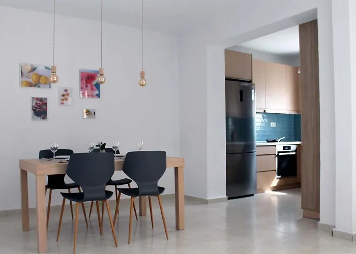 4 Bedroom Villa Néa Fókaia