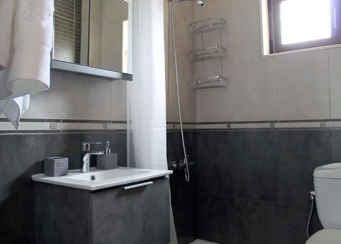 4 Bedroom * Néa Fókaia