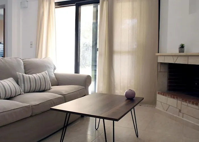 4 Bedroom * Néa Fókaia