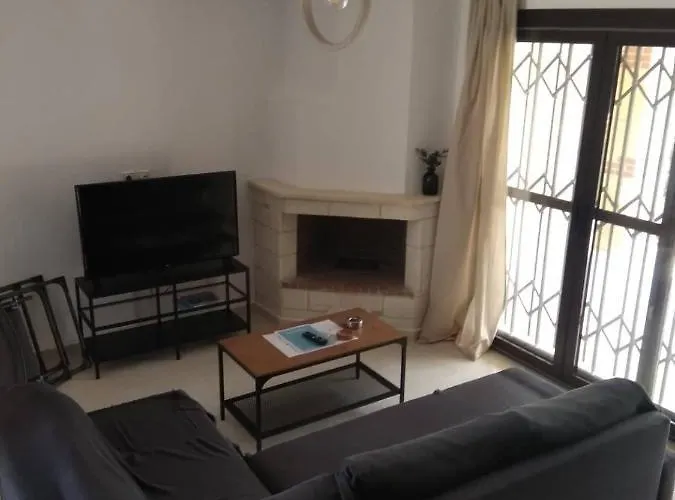 4 Bedroom * Néa Fókaia