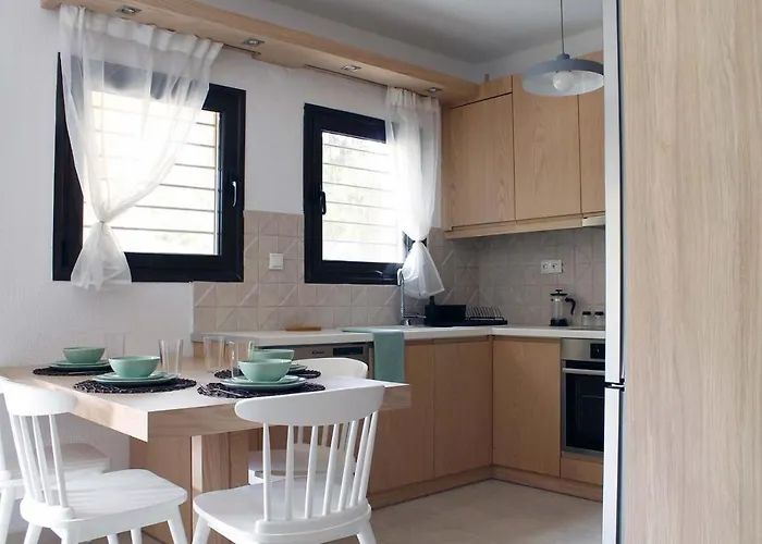 Villa 4 Bedroom Néa Fókaia