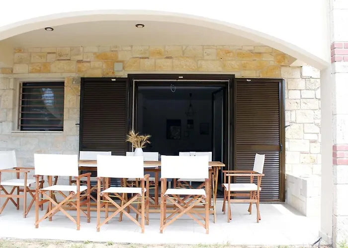 4 Bedroom Villa Néa Fókaia