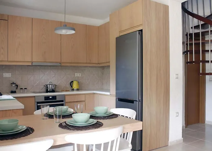 4 Bedroom Villa Néa Fókaia