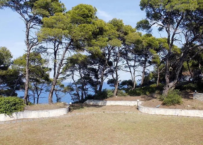 4 Bedroom Néa Fókaia